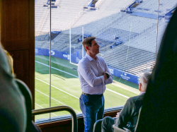 BYU alumnus and NFL quarterback Steve Young shared inspiration with Rollins Center students, founders, and faculty. Photo by Doug Nuttall.