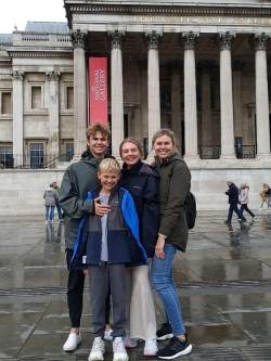 Smith with her children in front of the National Gallery museum in London. Photo courtesy of Elizabeth Smith.